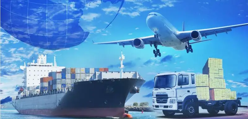 What is the difference between shipper and freight forwarder?